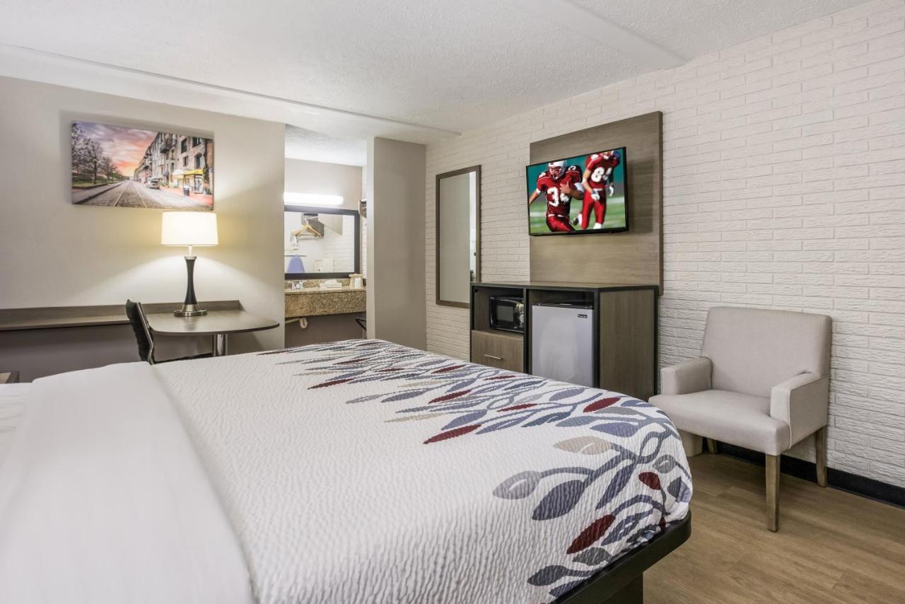 Red Roof Inn Savannah - Richmond Hill / I-95 Bagian luar foto