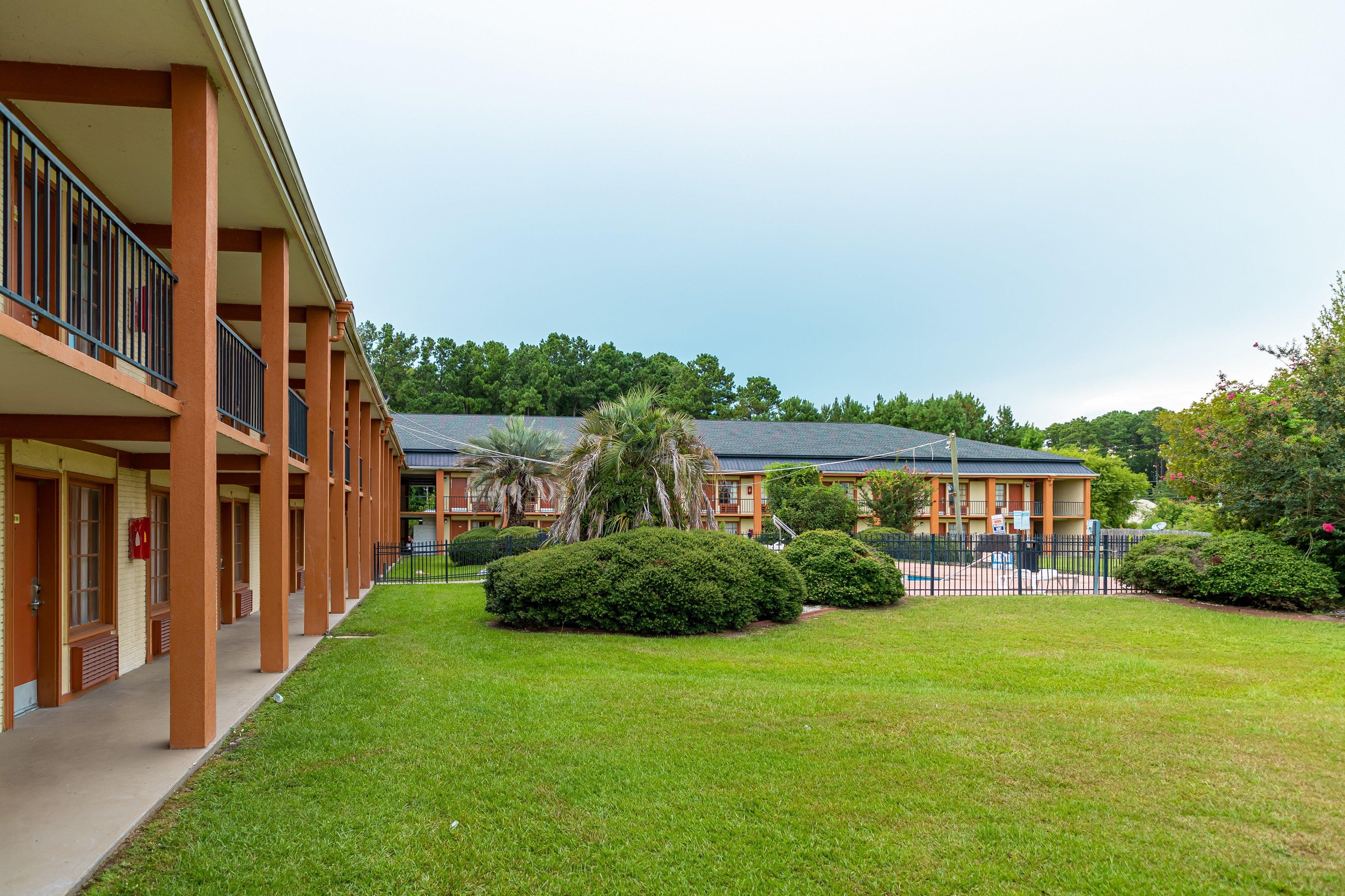 Red Roof Inn Savannah - Richmond Hill / I-95 Bagian luar foto